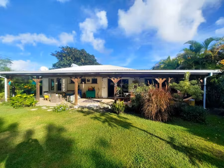 jolie villa 5 pièces dans secteur calme et ventilé