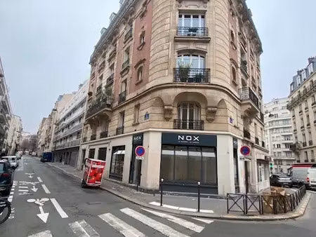 local commercial a louer proche du metro convention