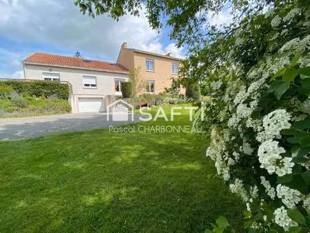 vente maison à la châtaigneraie (85120) : à vendre / 310m² la châtaigneraie