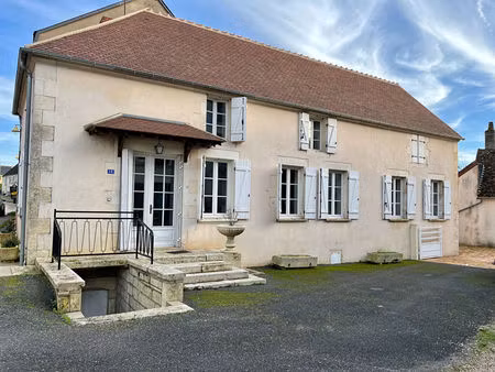 maison de caractère en très bon état secteur pouilly sur loire