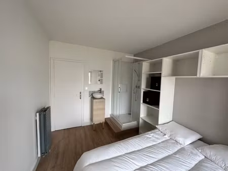 a louer brest bellevue/facs grande chambre meublé+douche dans co