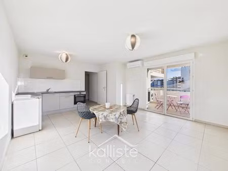 appartement t2 avec cave - baleone - 45.85m²