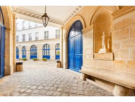 appartement studio de 38 m² situé à paris