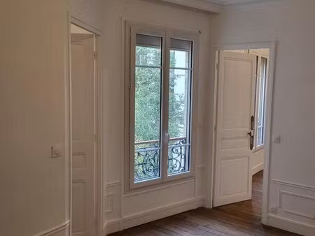 appartement lumineux et spacieux de 44.88 m² - 3 pièces - non