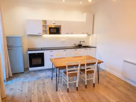 t2 rénové avec cachet  balcon et cuisine équipée marengo / j