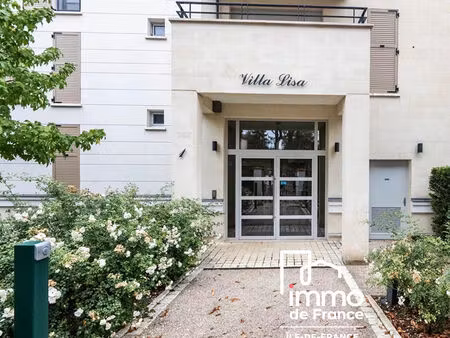 appartement 2 pièces avec terrasse et parking