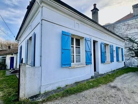vente maison 9 pièces 200 m² talais (33590)
