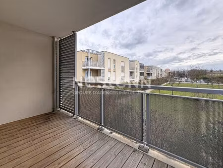 appartement t3 2 chambres avec terrasse et garage - 69500 bron