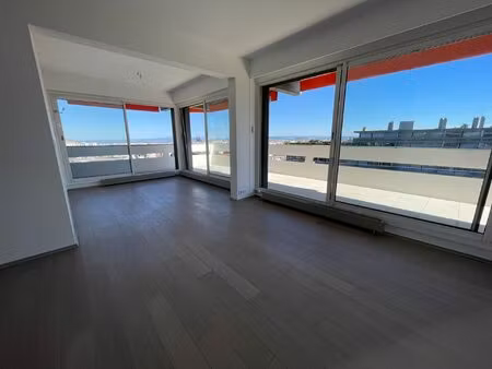 magnifique t4 avec sa terrasse dernier étage