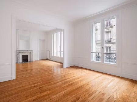 appartement refait neuf de 5 pièces  3 chambres - quartier de l'arsenal
