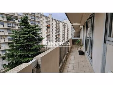 4 pièces traversant avec 2 balcons filants