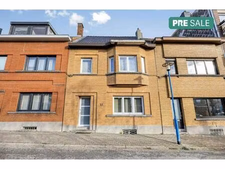 gezellig huis met tuin te koop in strombeek-bever