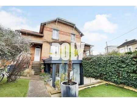 doly – maison – rueil -malmaison 95000