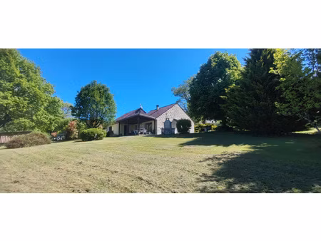 véritable havre de paix : maison de plain-pied sur plus d'un