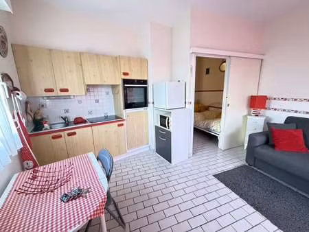 vente appartement t1 aux sables-d'olonne (85100) : à vendre t1 / 27m² les sables-d'olonne