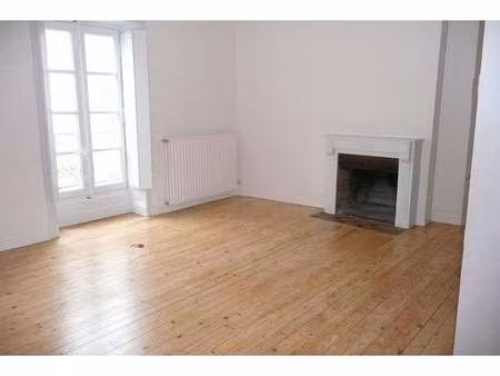 location appartement 2 pièces à nantes (44000) : à louer 2 pièces / 60m² nantes