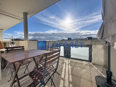 à vendre : appartement lumineux de 3 pièces à draguignan