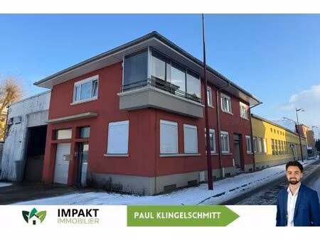 ensemble immobilier avec loyers en place et grand entrepôt –