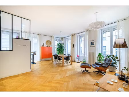 bel appartement d'angle rénové - 5 chambres 3 sdb