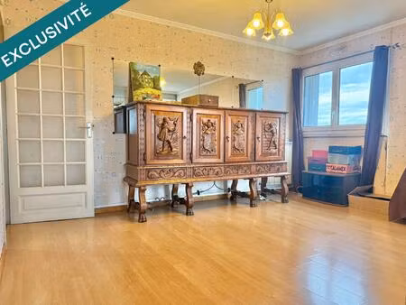 beau 4 pièces de 81 m²  cave et parking couvert