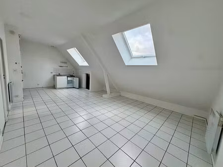 2 pièces proche gare et commerces