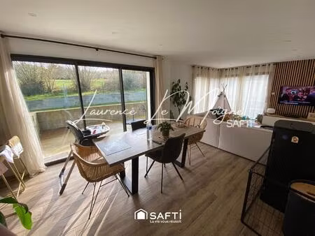 maison construite en 2022 dans un environnement calme