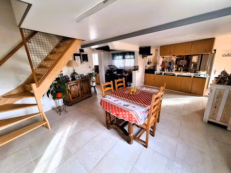 maison familiale rénovée de 121 m² habitables + espaces complémentaires terrain clos de 1 