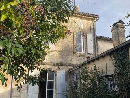 un bien rare  pour les amoureux de l'ancien et du patrimoine!