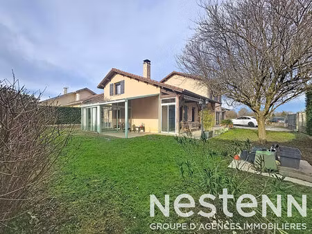 saint laurent de mure - maison individuelle de 185 m² environ avec jardin de 707 m²