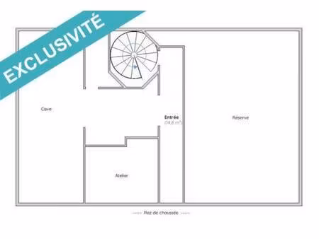 3 appartements ou une très grande maison d'habitation.