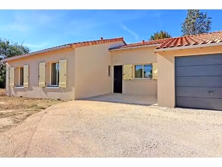 villa récente de plain-pied – 4 chambres – centre de villaudric à pied