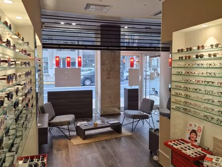 le puy murs commerciaux place michelet.