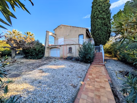 maison individuelle 130 m2 - grand garage - 1000 m2 de terra