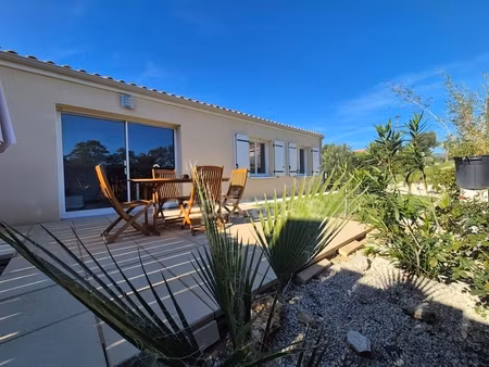 maison à vendre 4 pièces le gua (17)  trois chambres  garage. jardin de 402m²