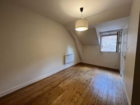 rennes centre - studio non meublé  a proximité de république