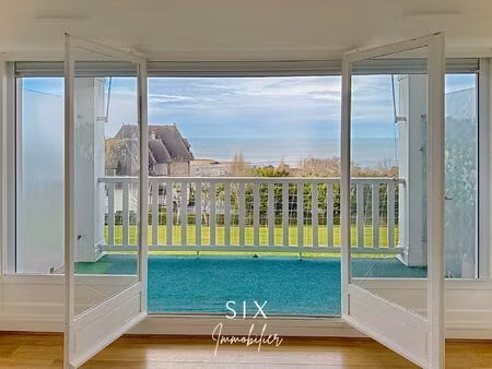 lumineux t1 avec terrasse offrant une vue mer panoramique