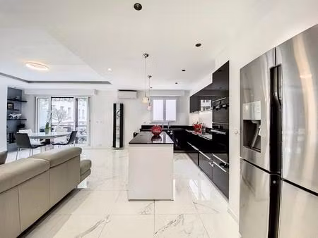 juan les pins proche pinède- 4 pièces lumineux  parking  proche plages