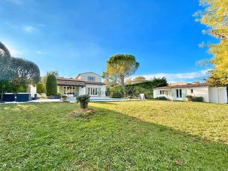 vente maison 7 pièces 193 m² le rouret (06650)