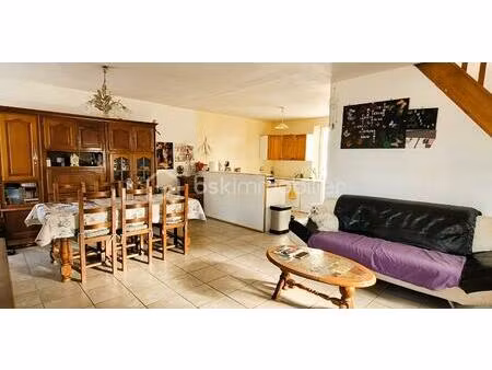 maison de village de 62 m² à les corvees-les-yys