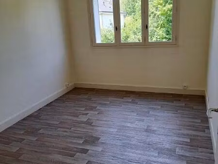 grand t2 saint-cyr-sur-loire