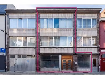 ruime handelswoning met magazijn in de nabijheid van park spoor noord