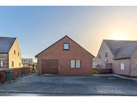 bungalow met 3 slaapkamers en tuin