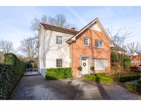 lumineuze villa met uniek zicht  toplocatie  instapklaar!!