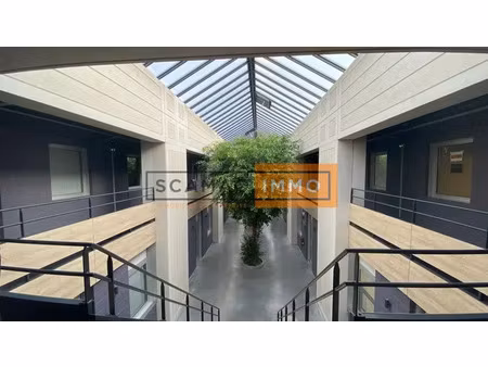 local d'activités de 240m²