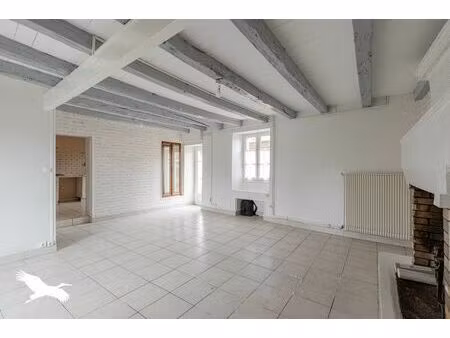 vente maison 4 pièces 105 m² vouzan (16410)