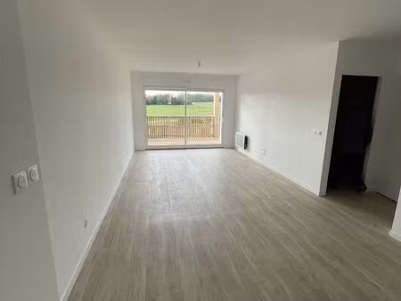 location appartement 3 pièces 68m² dompierre sur mer 17139