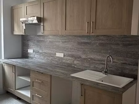 location appartement 2 pièces 43m² tourves 83170