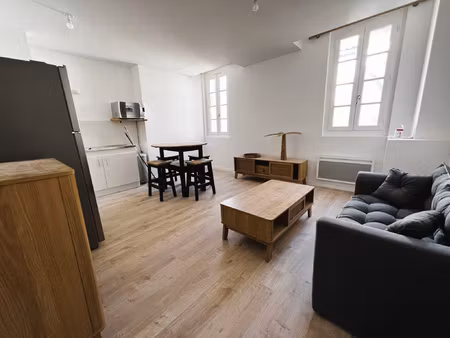 t2 de 40m2 meublé - bordeaux quartier st michel