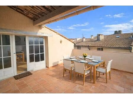 superbe demeure de caractère avec terrasse tropézienne et locaux commerciaux