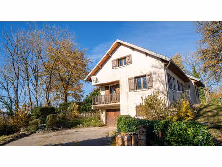 vente maison 7 pièces  117.00m²  lect